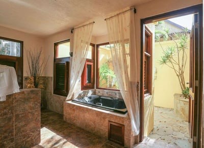 Luxury Villa Photo #24
