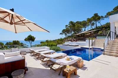 Luxury Villa Photo #3
