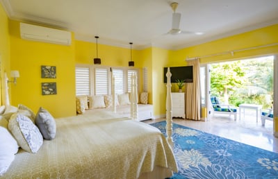 Luxury Villa Photo #9