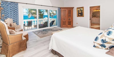 Luxury Villa Photo #13