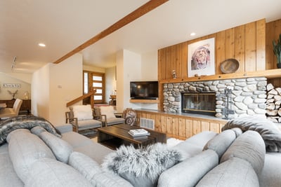 Luxury Villa Photo #13