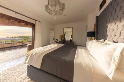 Luxury Villa Photo #50
