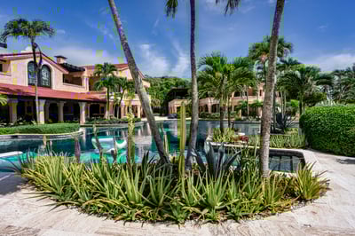 Luxury Villa Photo #7
