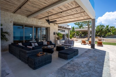 Luxury Villa Photo #27