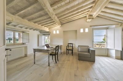 Luxury Villa Photo #28