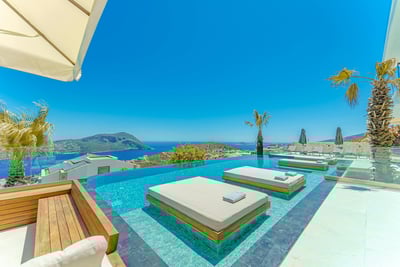 Luxury Villa Photo #7