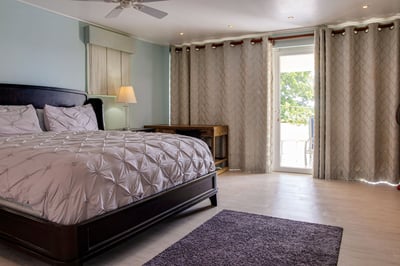 Luxury Villa Photo #33