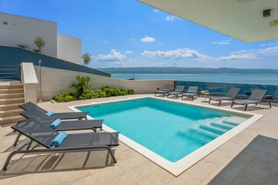 Luxury Villa Photo #2