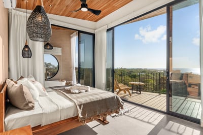 Luxury Villa Photo #31