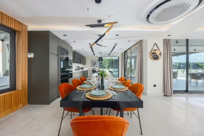 Luxury Villa Photo #21