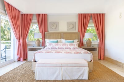 Luxury Villa Photo #34