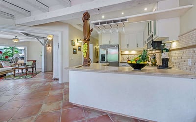 Luxury Villa Photo #8