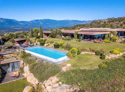 Luxury Villa Photo #2