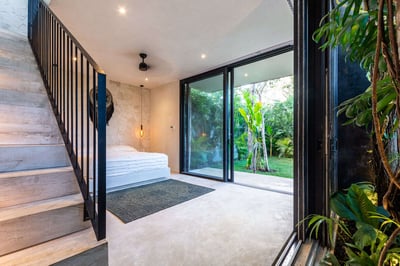 Luxury Villa Photo #18
