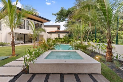 Luxury Villa Photo #2