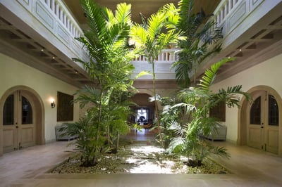 Luxury Villa Photo #14