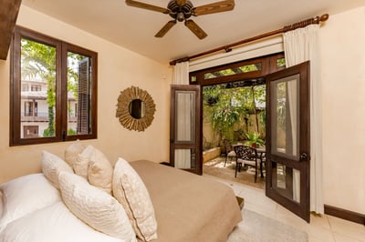 Luxury Villa Photo #12