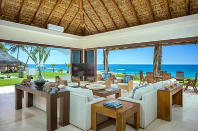Luxury Villa Photo #28