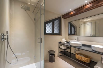 Luxury Villa Photo #41