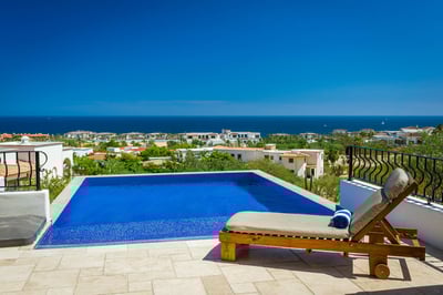 Luxury Villa Photo #8
