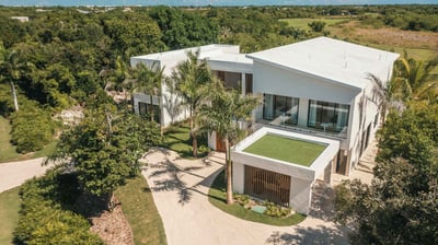 Luxury Villa Photo #49