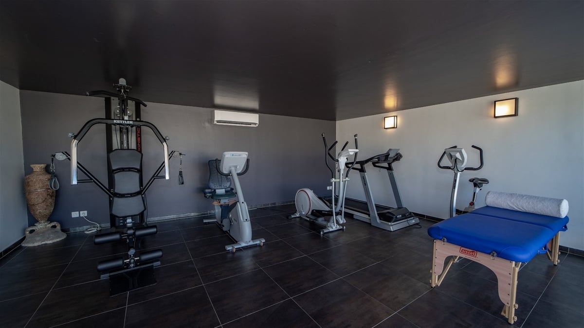 Fitness Room: Fully equipped fitness room, air-conditioning.  - Image 82