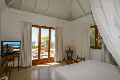 Luxury Villa Photo #16