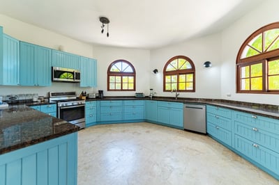 Luxury Villa Photo #17
