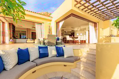 Luxury Villa Photo #13