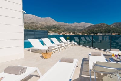 Luxury Villa Photo #15