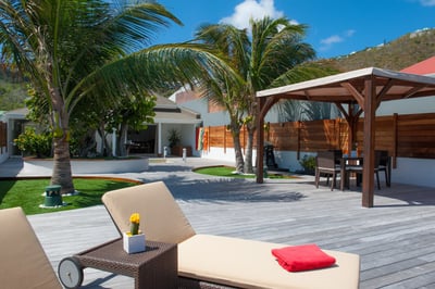 Lounge & Beach