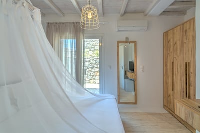 Luxury Villa Photo #35