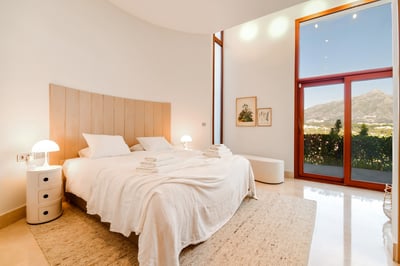 Luxury Villa Photo #28