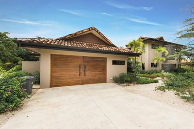 Luxury Villa Photo #5