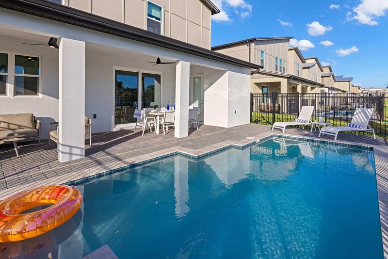 Baller at Harbor Island Beach Club