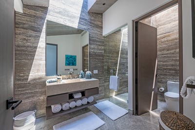 Luxury Villa Photo #20