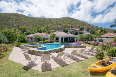 Mahoe Bay,Sandcastle