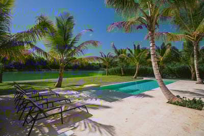 Luxury Villa Photo #14