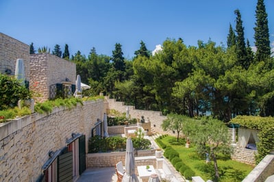 Luxury Villa Photo #6