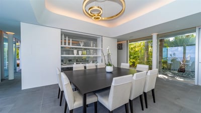 Kitchen & Dining Area