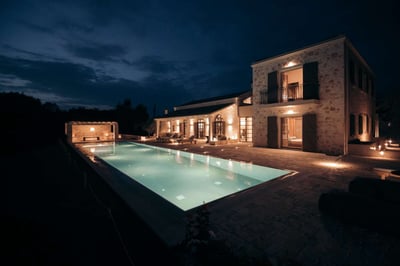 Luxury Villa Photo #7