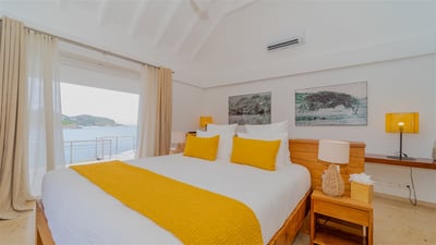 Luxury Villa Photo #49