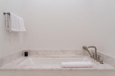 Luxury Villa Photo #16