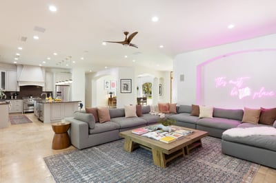 Luxury Villa Photo #24