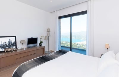 Luxury Villa Photo #17