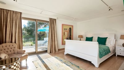 Luxury Villa Photo #21