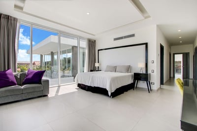 Luxury Villa Photo #49