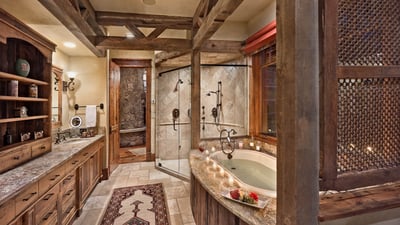 Primary ensuite with soaking tub