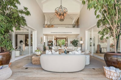 Luxury Villa Photo #18