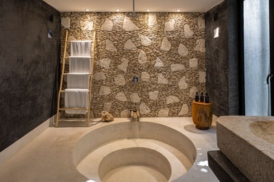 Luxury Villa Photo #30